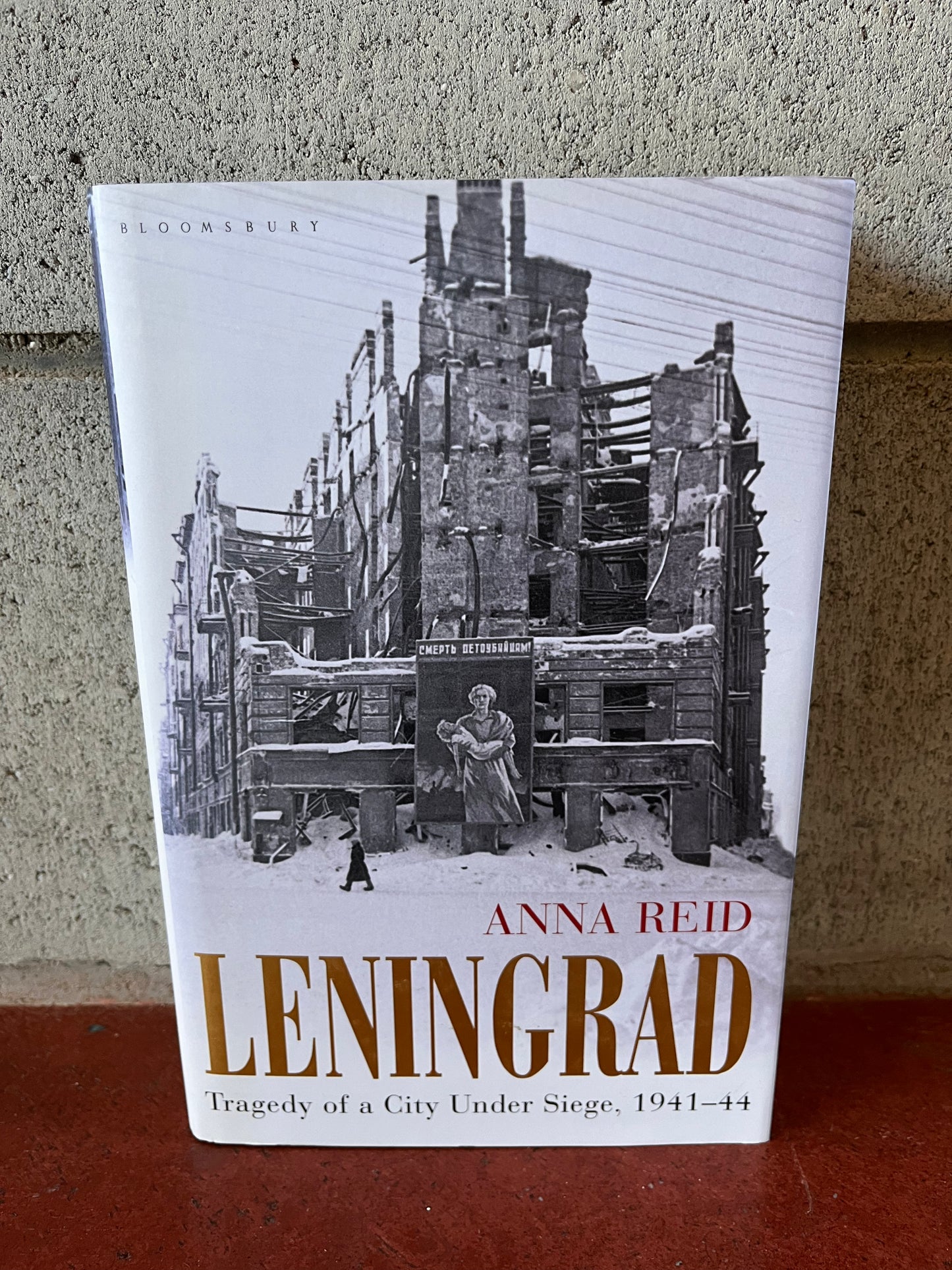 Leningrad - Tragedy of a City Under Siege, 1941 - 44